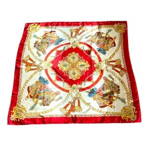 Mosi Saddle Chain Square Scarf